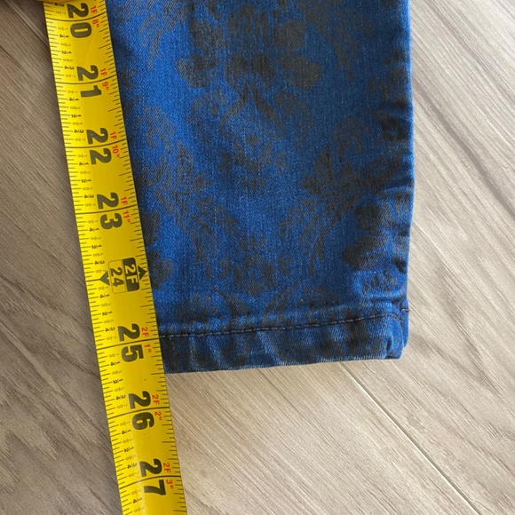 Free People Black Floral Background Jeans - 25 - Picture 11 of 13